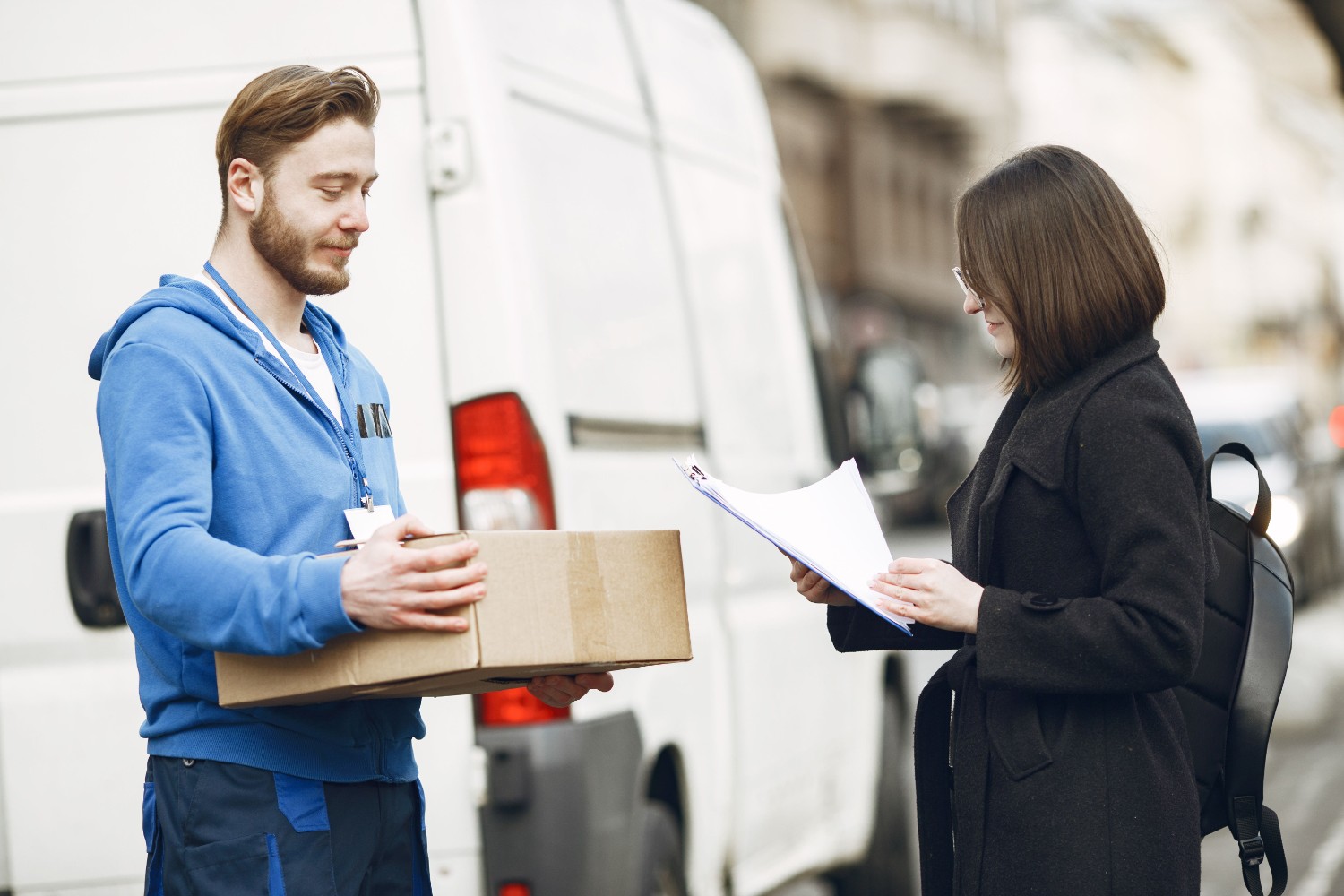 Luxleo Transportation Courier Services